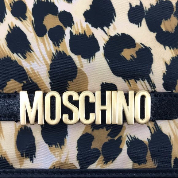 Moschino Fantasy Print Beige Leopard Print Zippered Pouch or Clutch - Picture 3 of 8